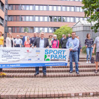 Foto 2 von 2 aus der Galerie zum Filmpost-Artikel Von Qigong bis Nordic Walking – zweite Runde „Sport im Park“ vom 09.07.2020
