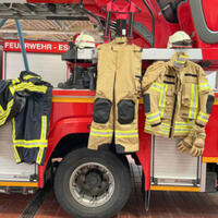Foto 2 von 2 aus der Galerie zum Filmpost-Artikel 700.000 Euro für neue Einsatzkleidung der Feuerwehr vom 30.06.2022