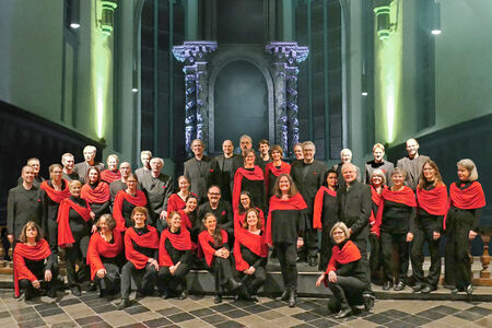 Carmina Mundi stimmt mit Triple-Konzert auf Weihnachten ein
