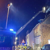 Foto 1 von 1 aus der Galerie zum Filmpost-Artikel Kaminbrand greift in Weisweiler auf Dachgeschoss über vom 29.12.2022