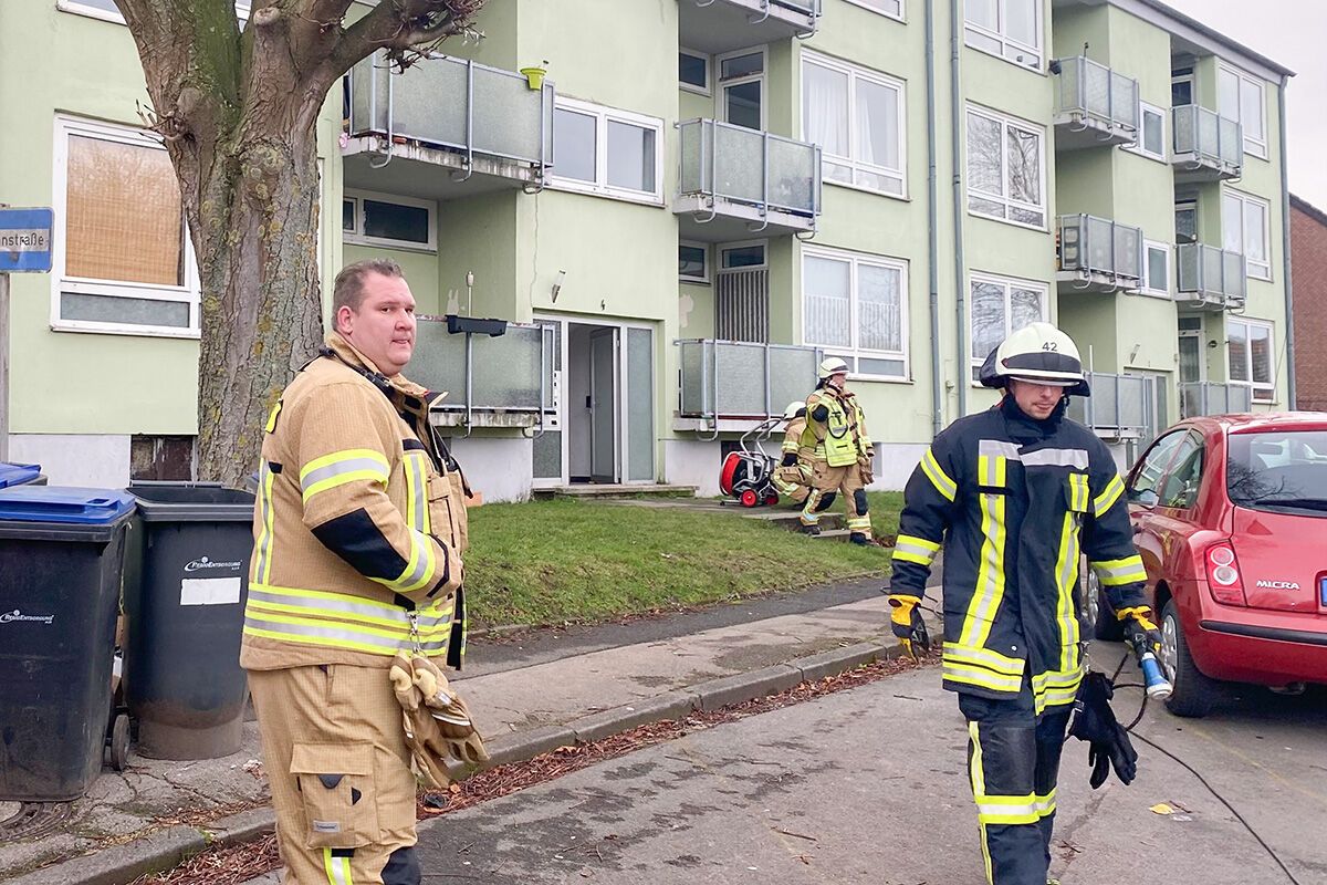 Wohnungsbrand in Eschweiler-Bohl - Michael Weidenfeld - blaulichtdoku_ac