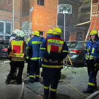 Foto 4 von 5 aus der Galerie zum Filmpost-Artikel Feuerwehr zur Gasexplosion: „Trümmerfeld über 100 Meter lang“ vom 31.03.2023