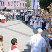 Foto 5 von 14 aus der Galerie zum Filmpost-Artikel Eine Prozession für ganz Eschweiler: Fronleichnamsfeier im Zentrum vom 08.06.2023