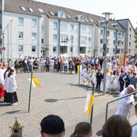 Foto 9 von 14 aus der Galerie zum Filmpost-Artikel Eine Prozession für ganz Eschweiler: Fronleichnamsfeier im Zentrum vom 08.06.2023